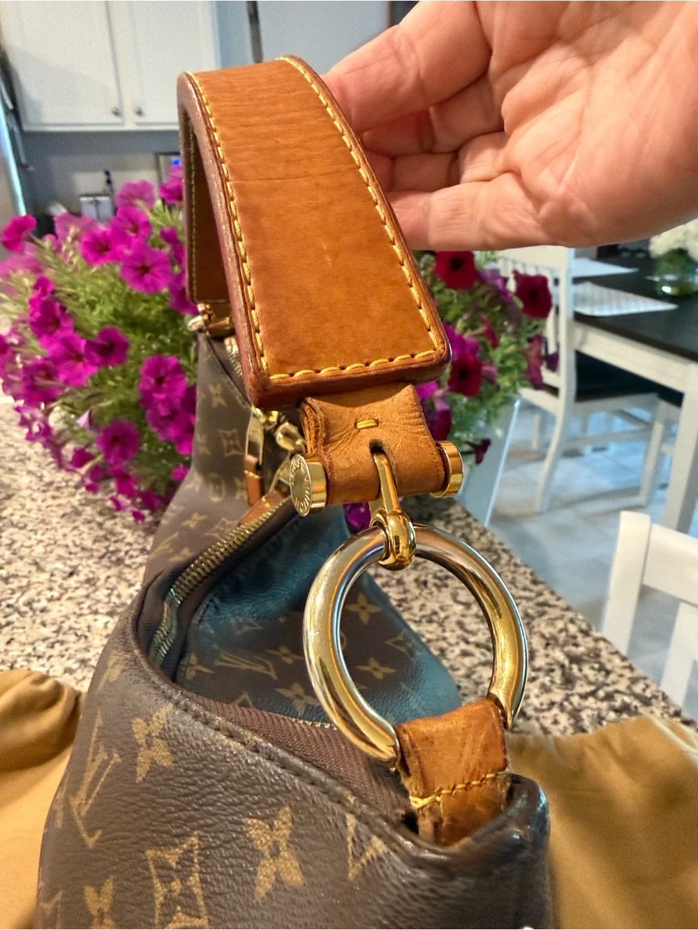 🌹Louis Vuitton Sully MM Monogram Canvas Hobo Bag
